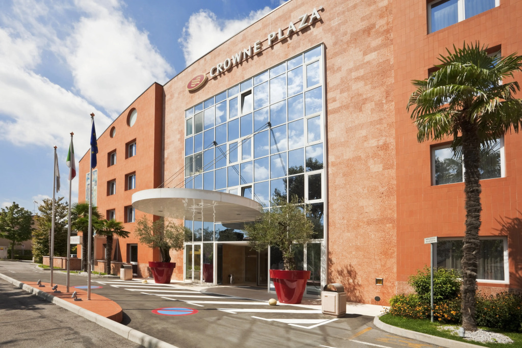 Crowne Plaza Venice East by IHG