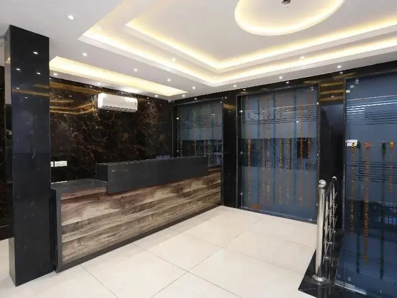 Bg House by OYO Rooms