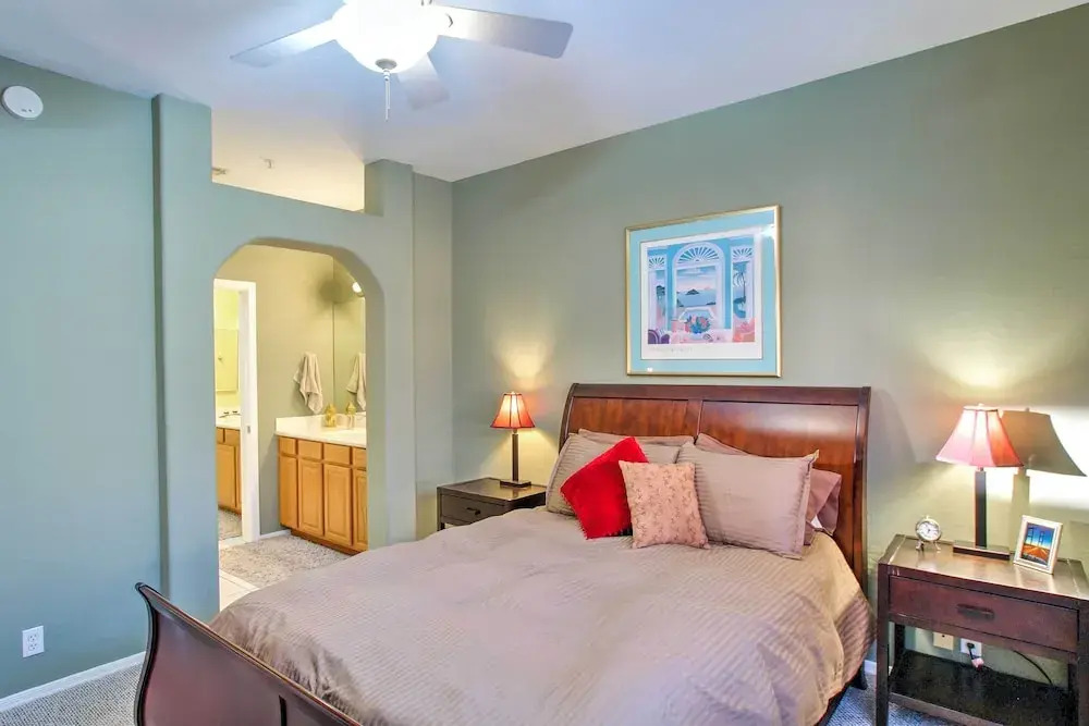 Lovely Condo w/ Balcony < 3 Miles to Parks + Golf!