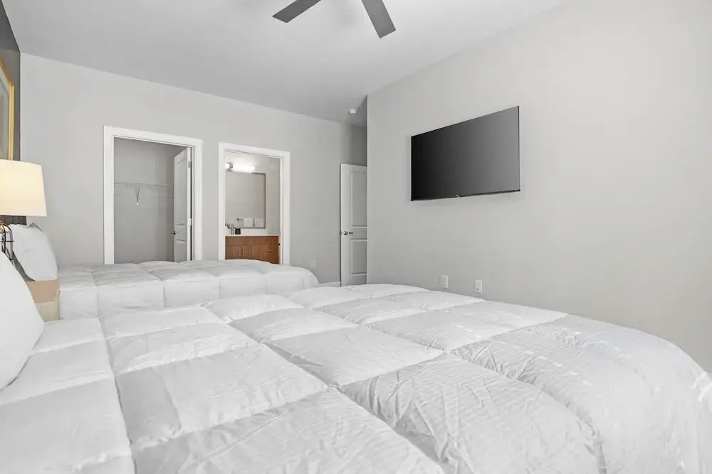 The Celebrity Suite The Gulch