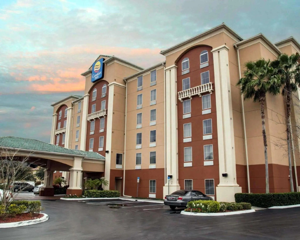 Comfort Inn International Dr.