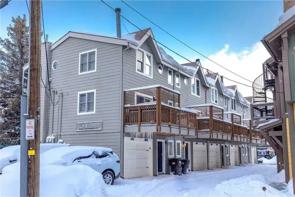 14th Street Townhomes #2 3 Bedroom Condo