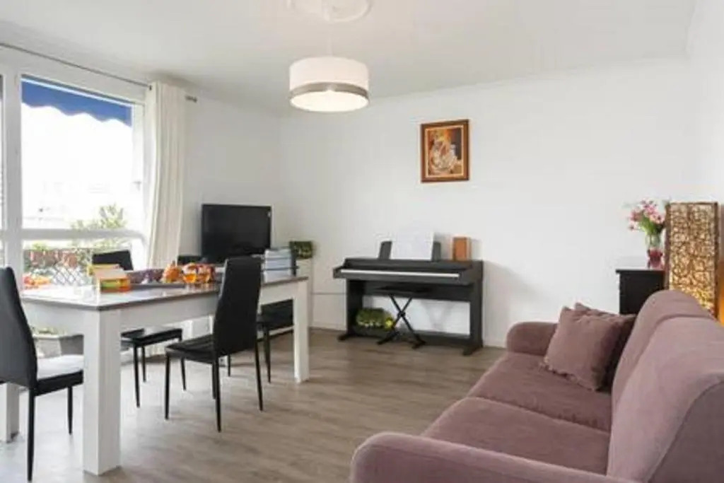 REFAIT A NEUF Appartement proche de Paris
