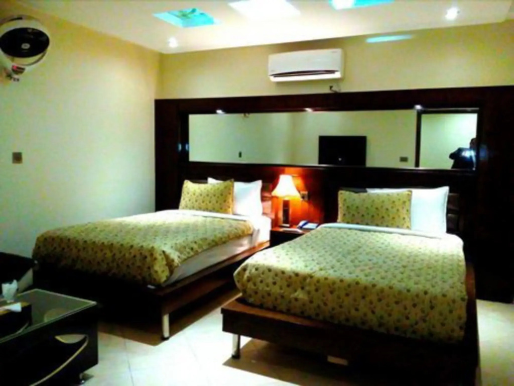 Bling International Hotel Multan