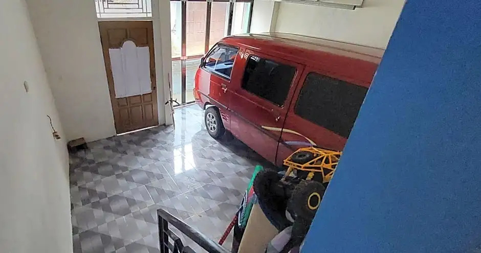 Almira 2 Homestay Syariah by Luxury Degree