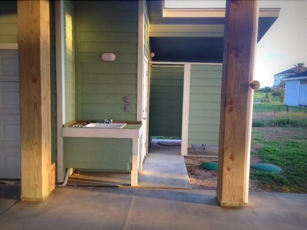 Sea Song 2 Bedroom Home by RedAwning