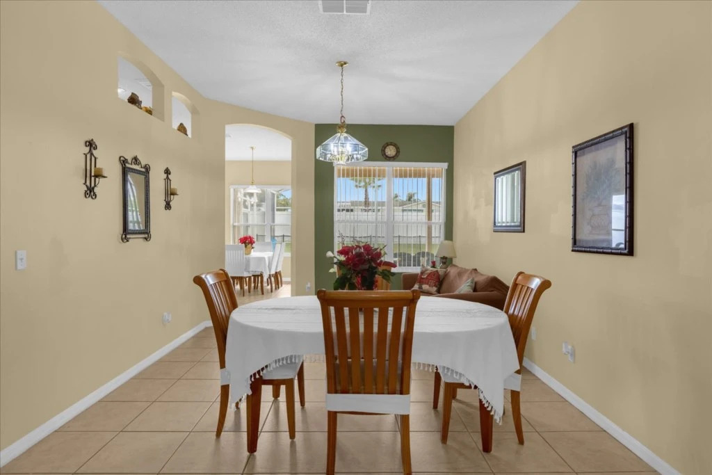 6 BR Ballyshannon Hideaway Villa w/Pool & Games, Davenport, US