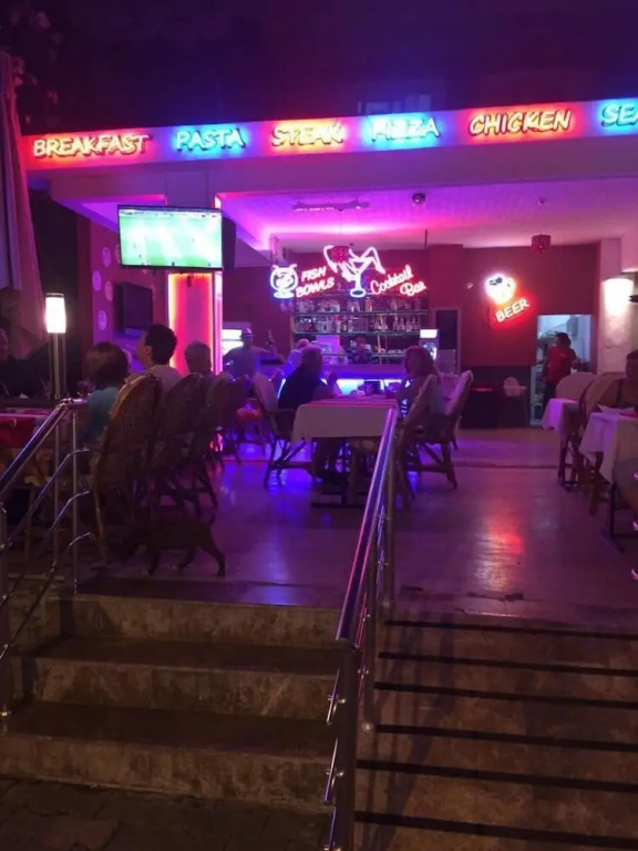 Twenty One Hotel