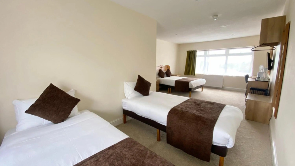 Russ Hill Hotel