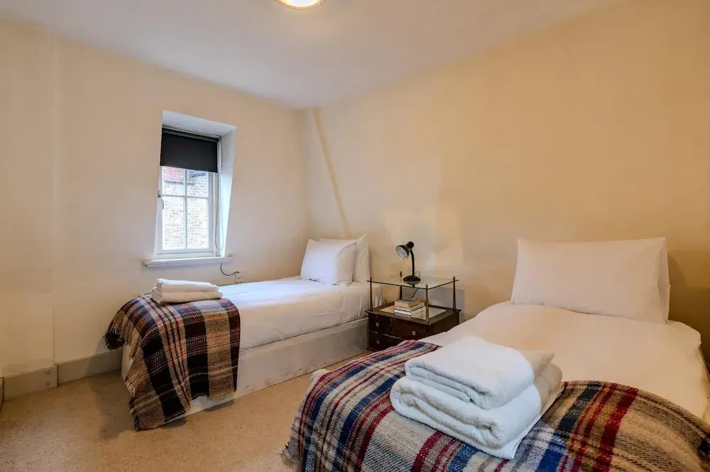 Beautiful Three Bedroom House in West London
