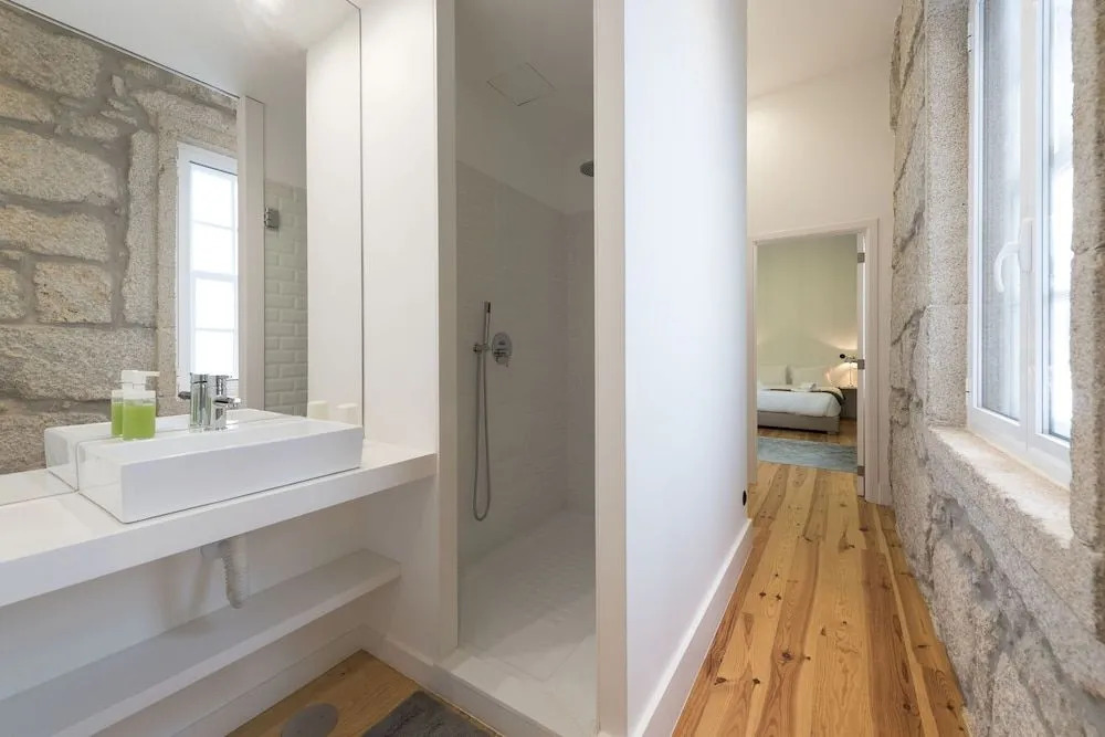 Downtown Almada Loft