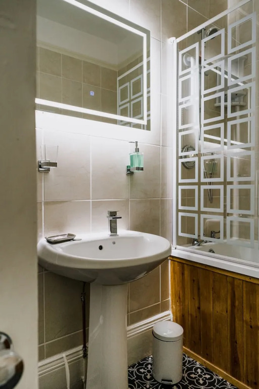 Avalon Guest House