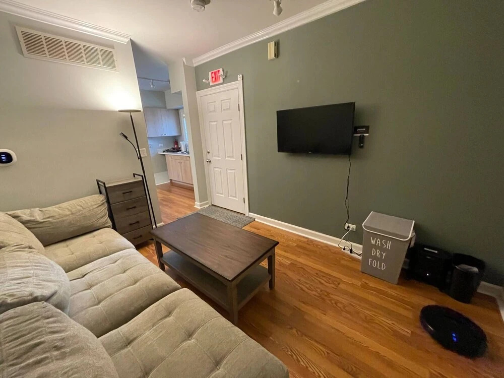 Cozy, Clean Updated Sensational Bright Relaxing Private Room Ren