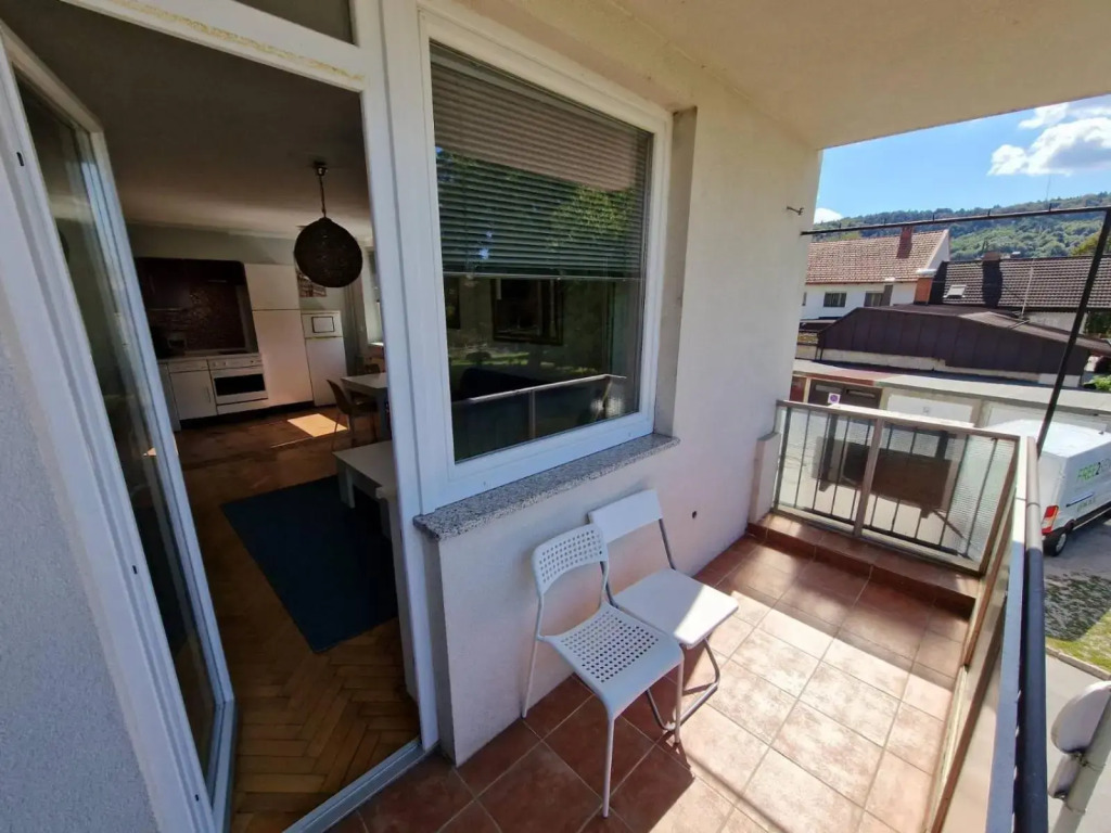 Lovely condo with free parking