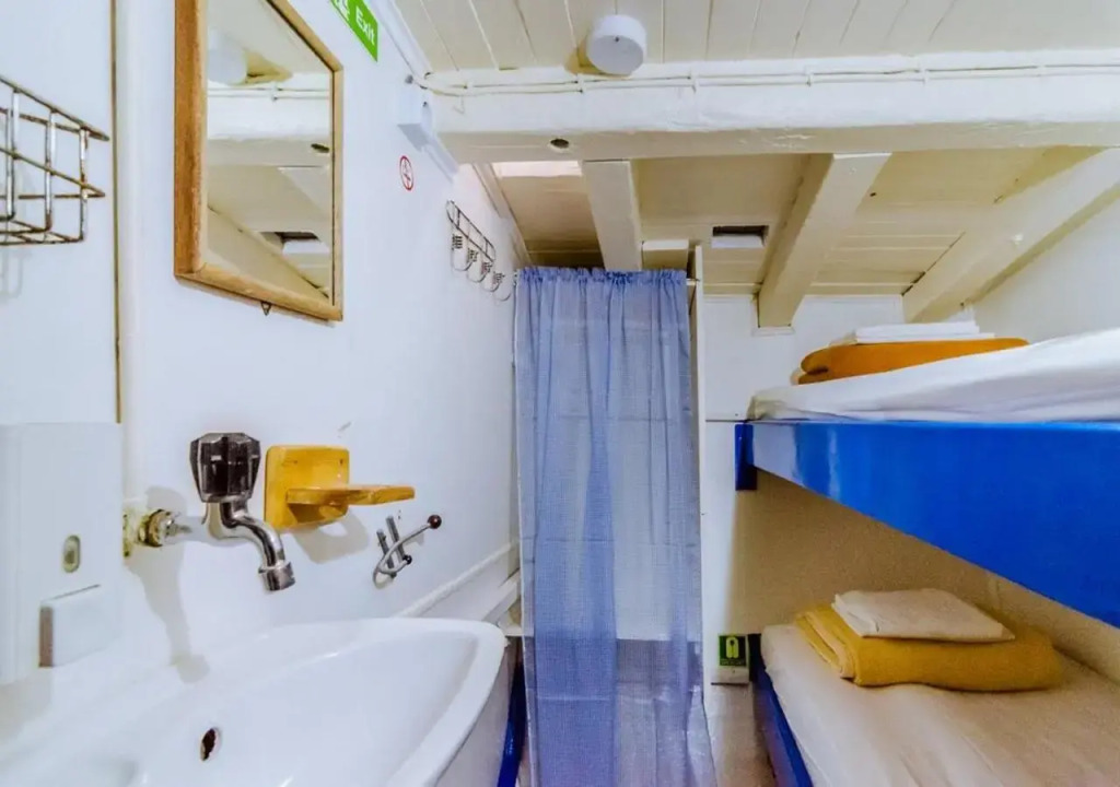 Rhythm Floating Hostel - Zadar