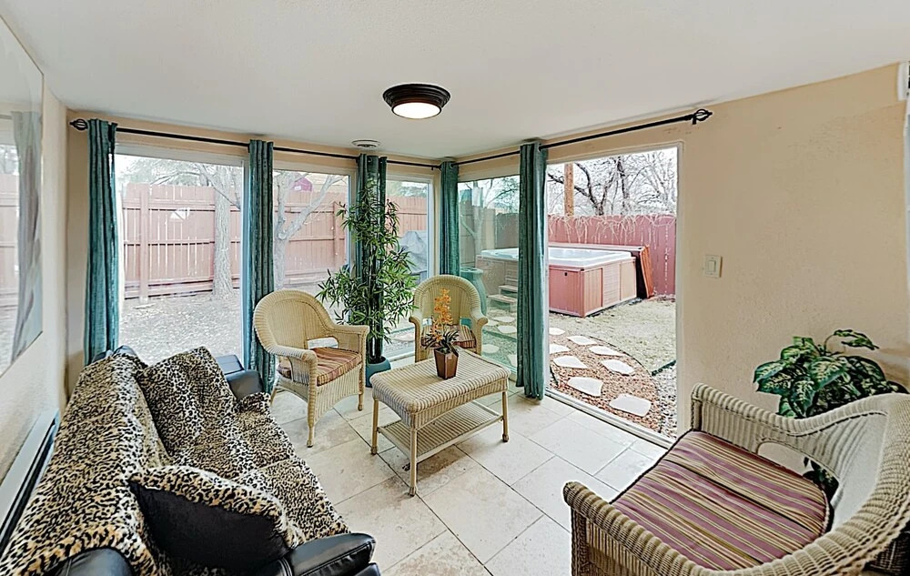 New Listing! Casa Bella: 2-unit Southwest 7 Bedroom Duplex