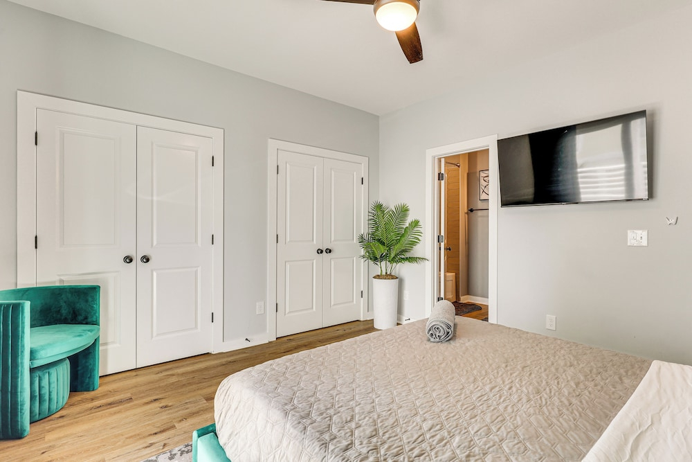 Sun, Surf & Group Fun in Carolina Beach! Luxe Home