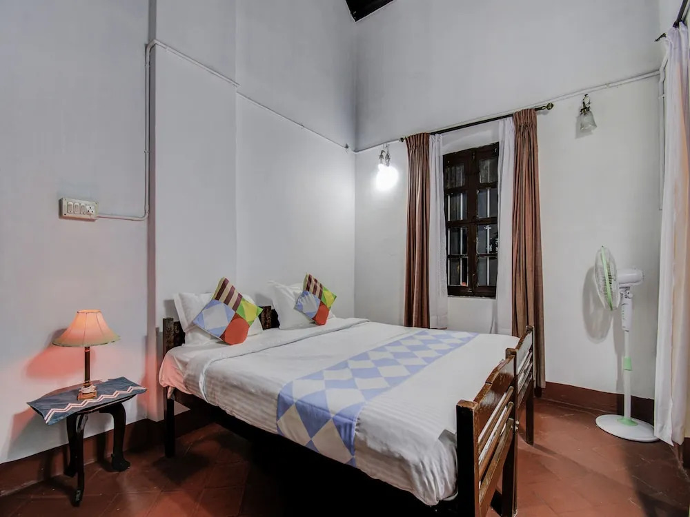 Vintage Studio Home by OYO Rooms