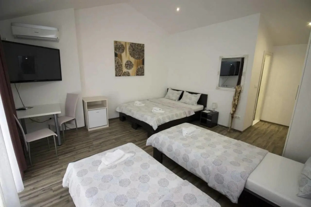 Apartments & Rooms Villa Zaad FREE PRIVATE PARKING