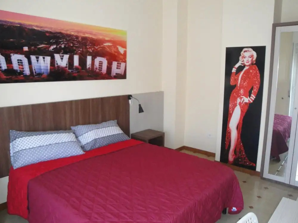 Bed & Breakfast Hollywood