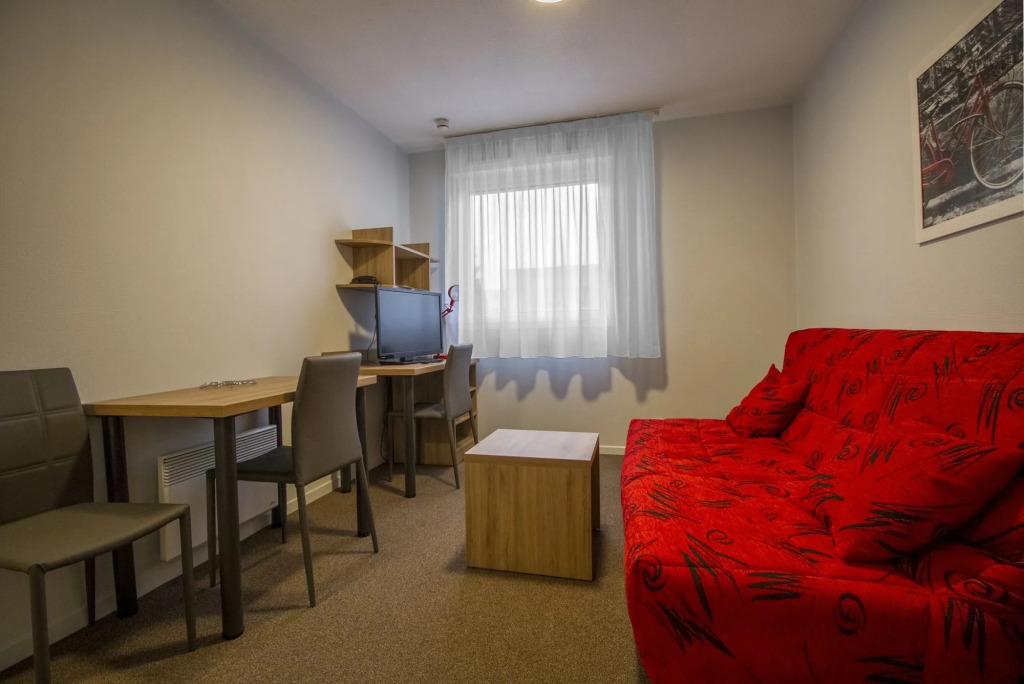 KOSY Apparthôtel Le Champ De Mars Reims