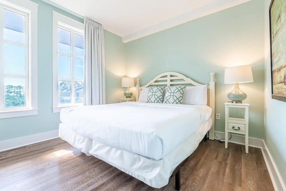 Market Street Inn 337 flr3 1BR 1BA 4
