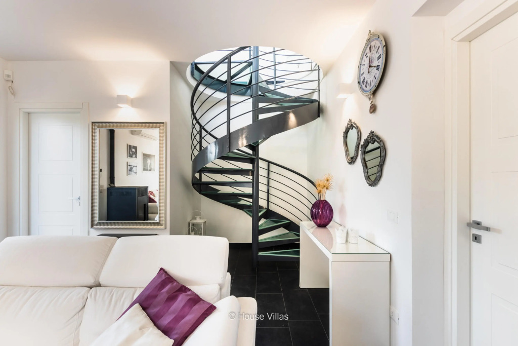 Albantica In Avola With 3 Bedrooms And 3 Bathrooms