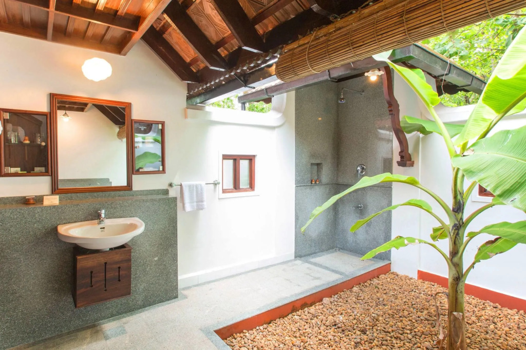 Coconut Lagoon Kumarakom - A CGH Earth Experience
