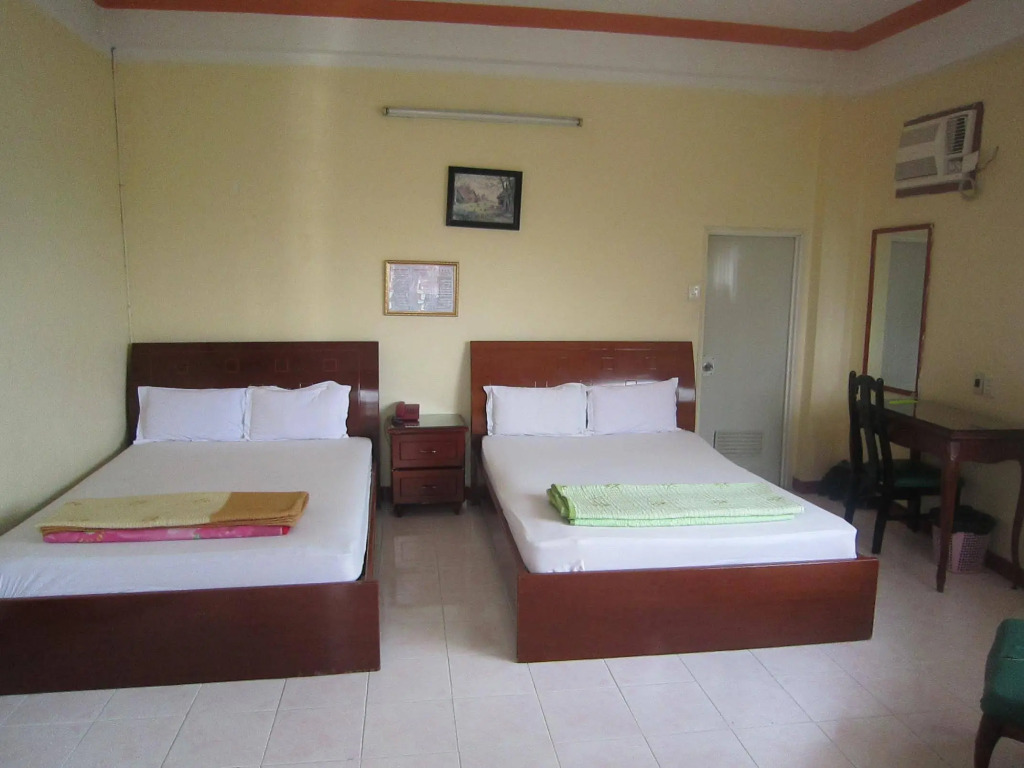 Khách Sạn Hạnh Long