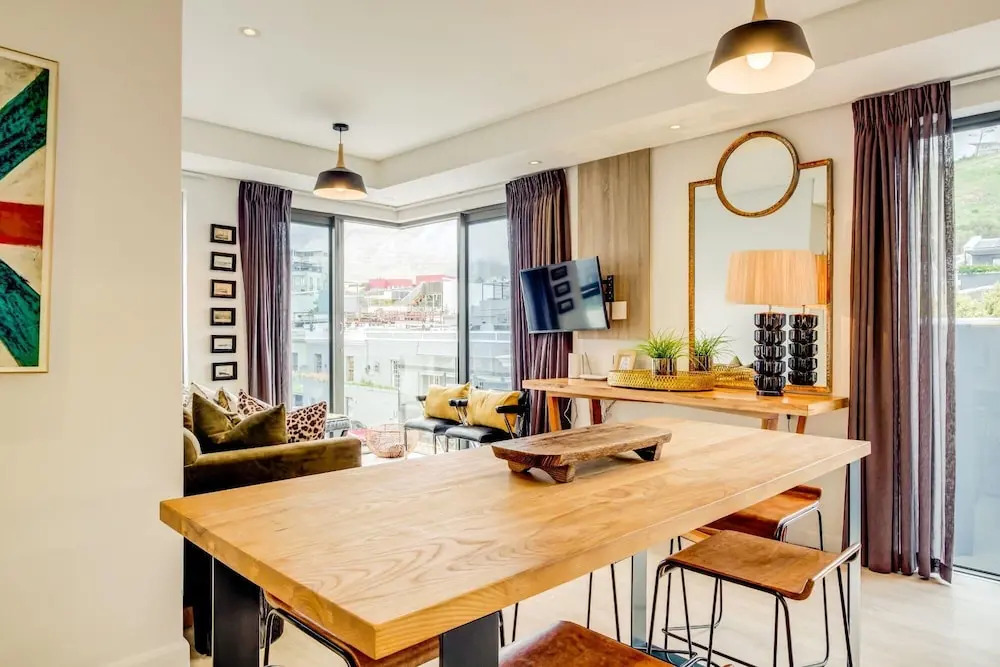Gorgeous Apartment in Bustling De Waterkant 304 on N