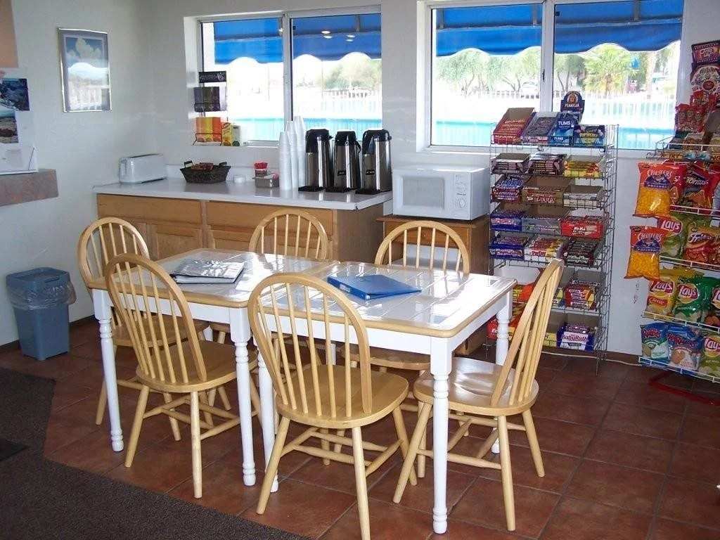 Americas Choice Inn & Suites