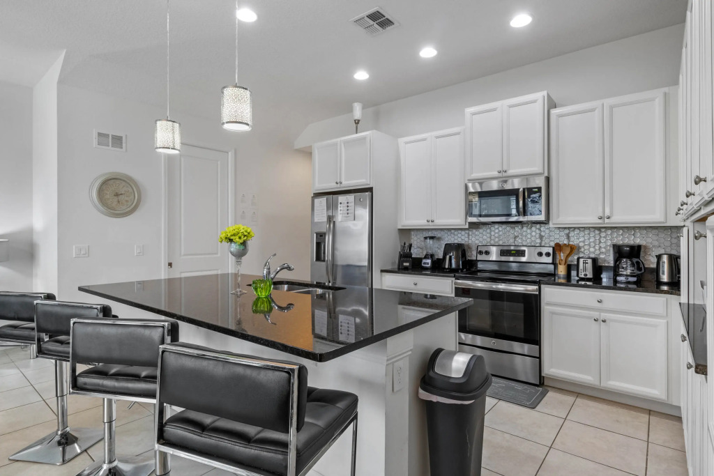 4 Bedrooms 4 Bathrooms Festival Resort 290 Cd