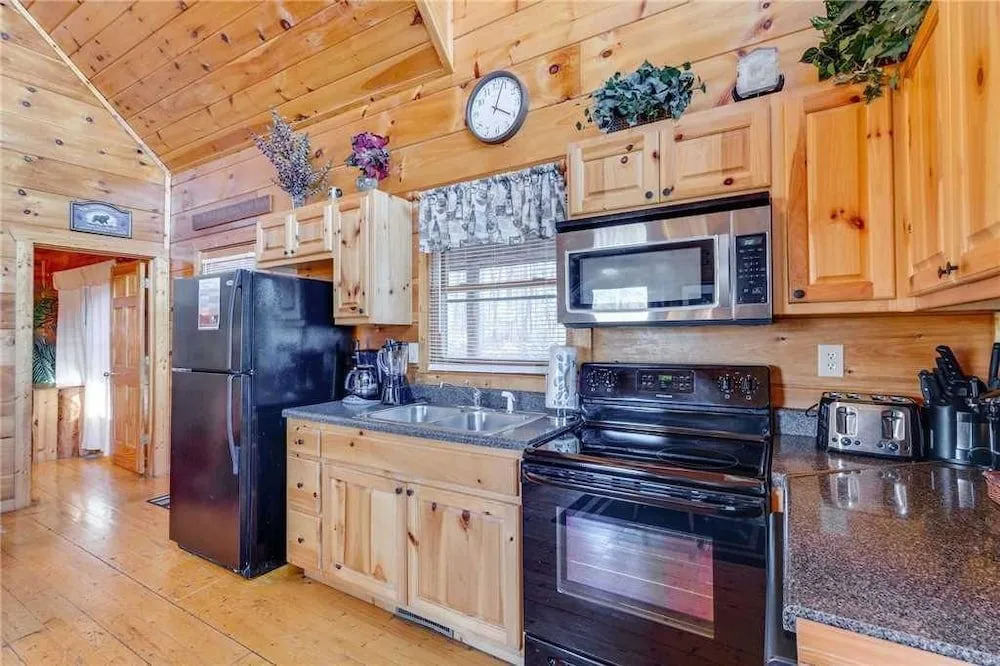 Bearfoot Lodge by RedAwning