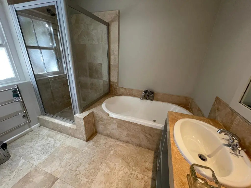 11 WESTCLIFF RENTALS