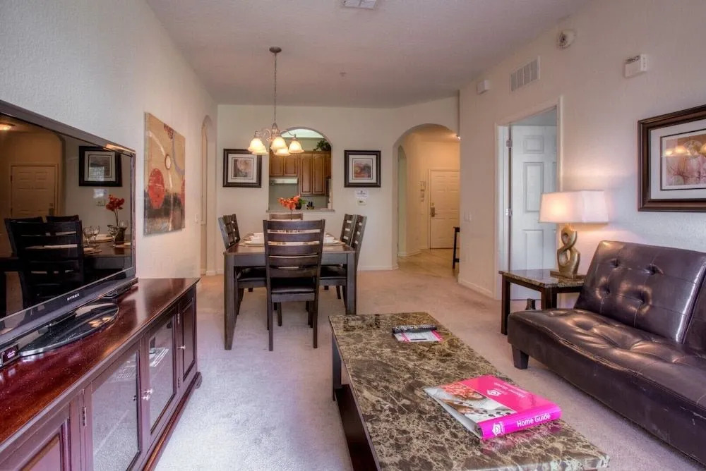 Cozy Condo w FREE Vista Cay Resort Access