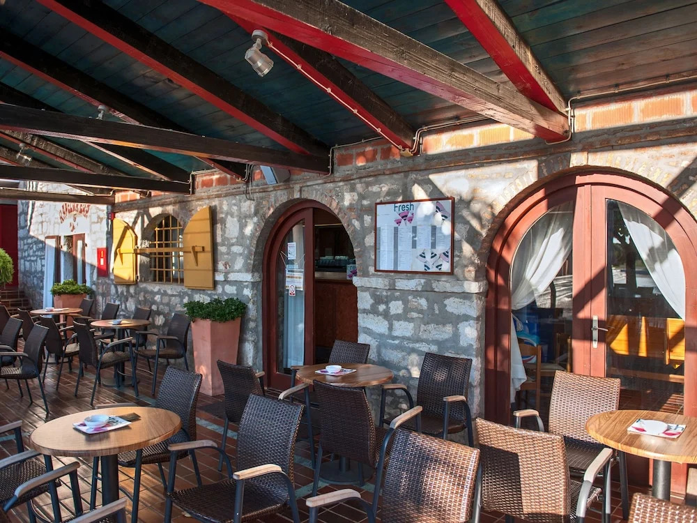 Nice Apartment With a Balcony or Terrace, Near Rovinj