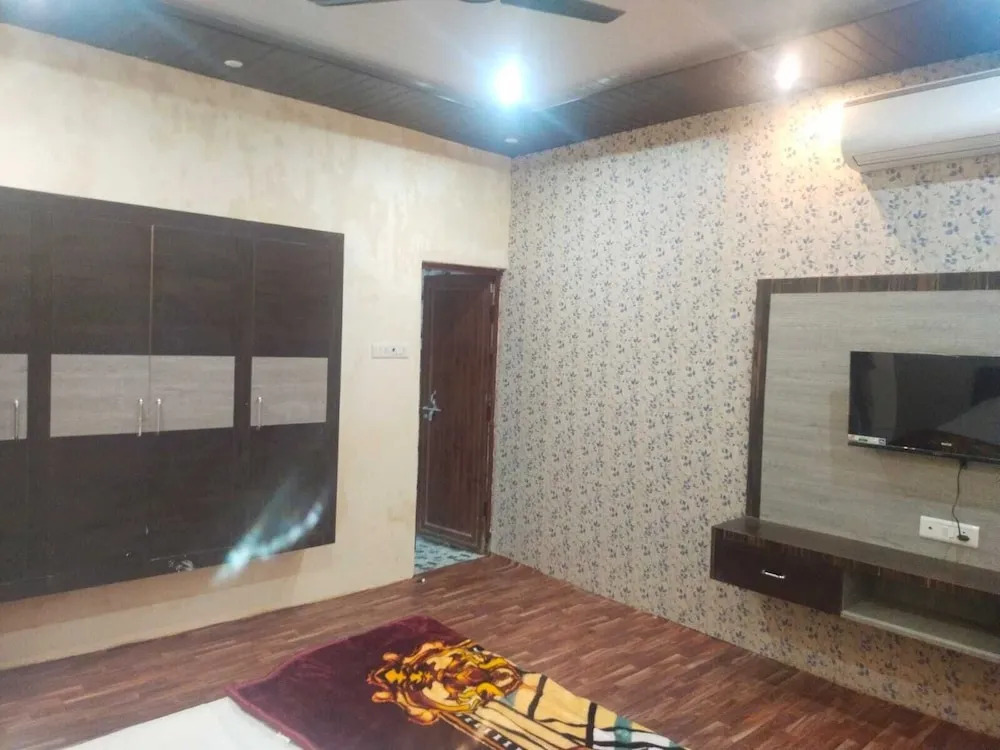 Banaras Residency