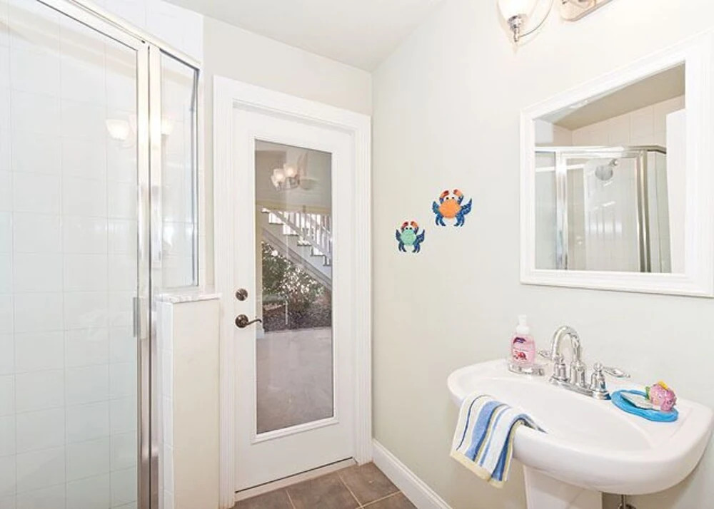 A Wave From It All, 3 Bedrooms, Sleeps 8, Cinnamon Beach, Pet Friendly, WiFi