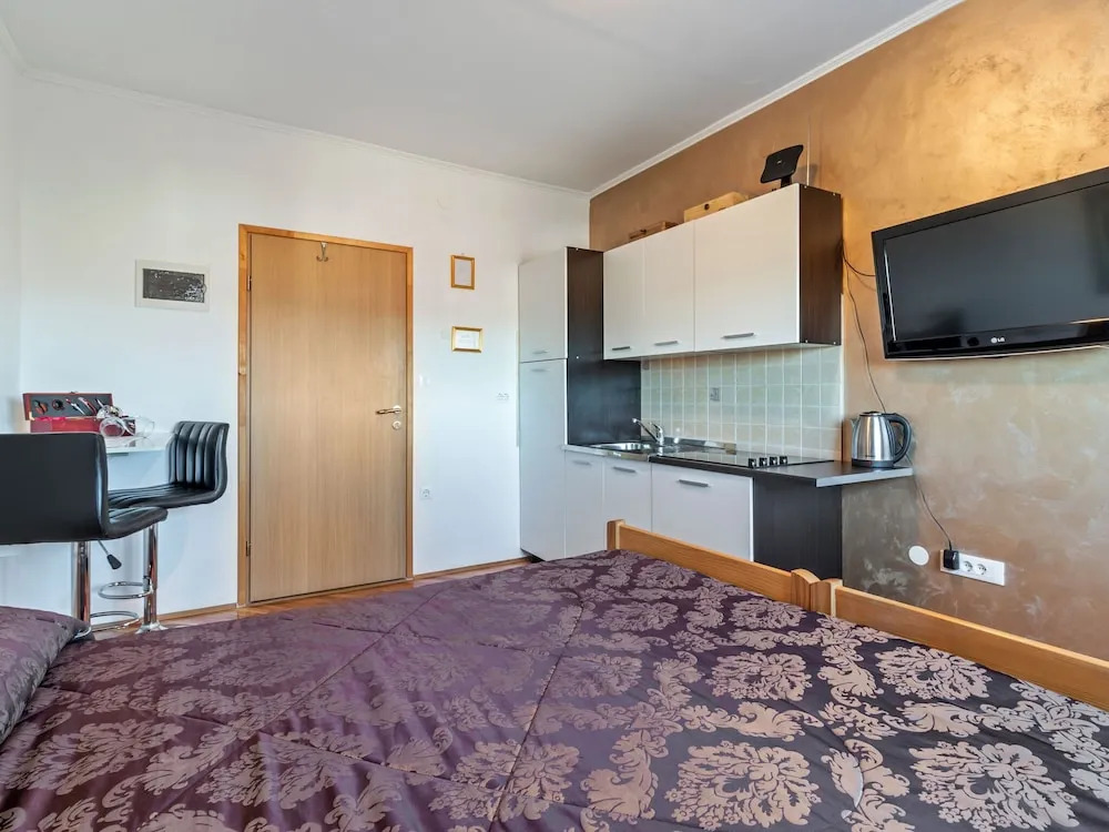 Pretty Apartment In Rovinj Near Sea Beach