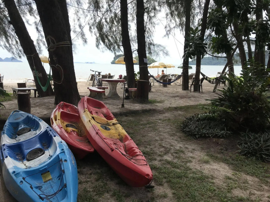 J2B Beach Bungalows