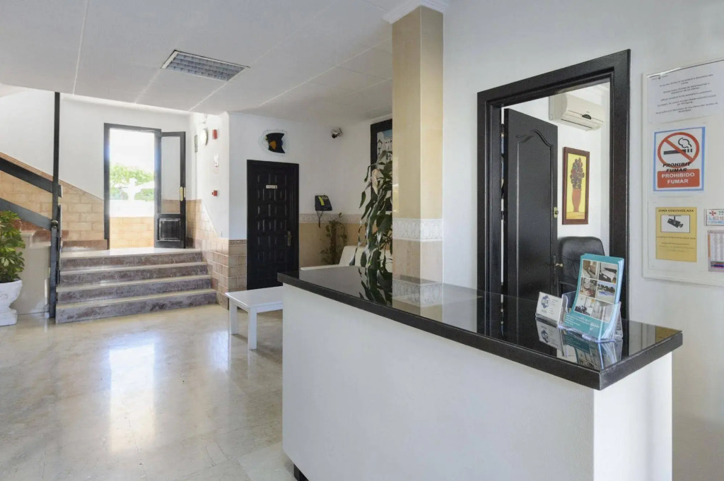 Apartamentos San Antonio Beach
