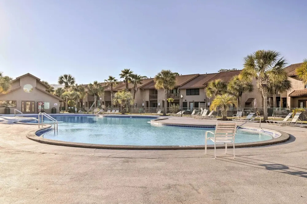 PCB Townhome w/ Resort Amenities - Walk to Ocean!