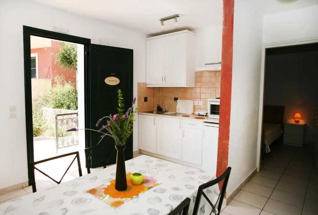Glyfada Gorgona Apartments