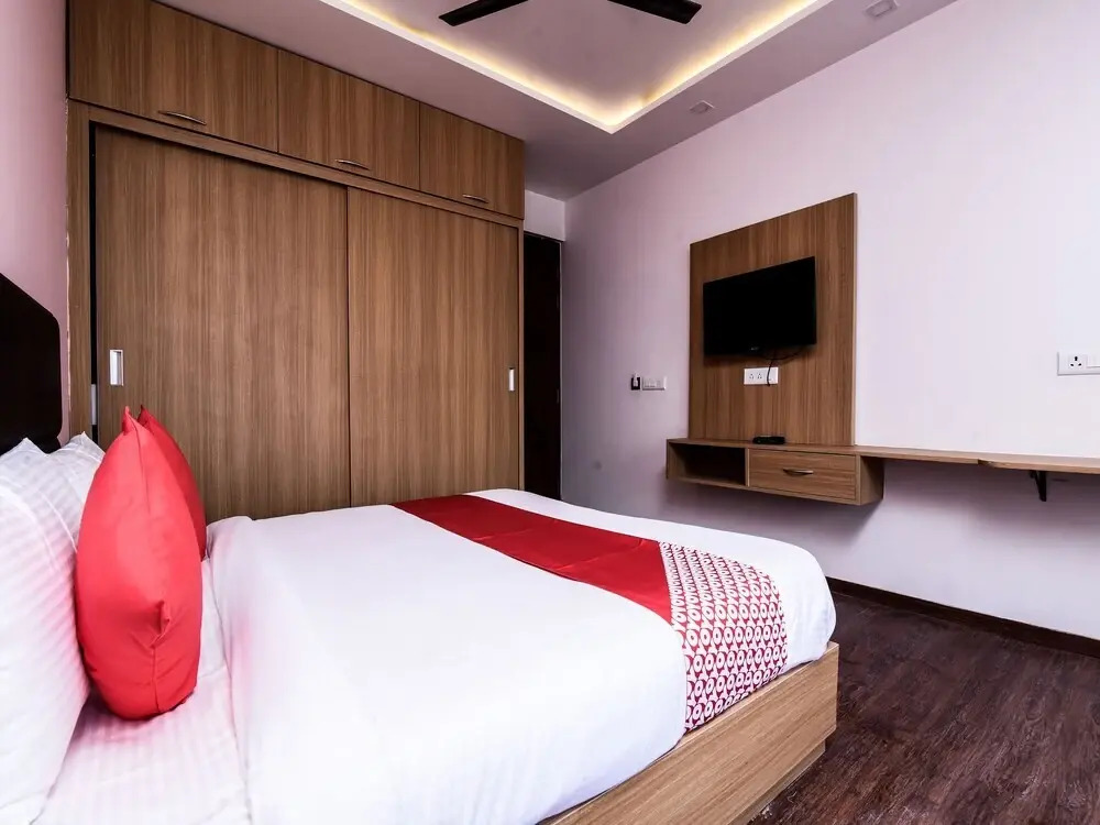 OYO Flagship 16044 Hotel 35th Avenue Sector 18