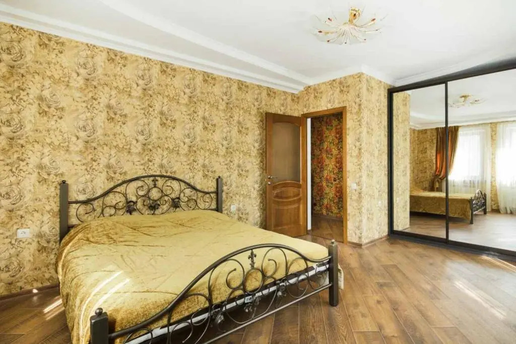 Apartment In Deribasovskay Street 20