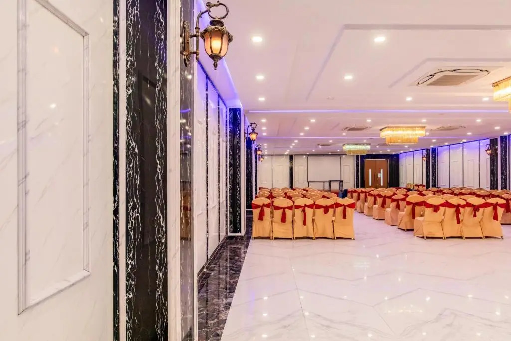 Foxoso Fiori - A Corporate Hotel