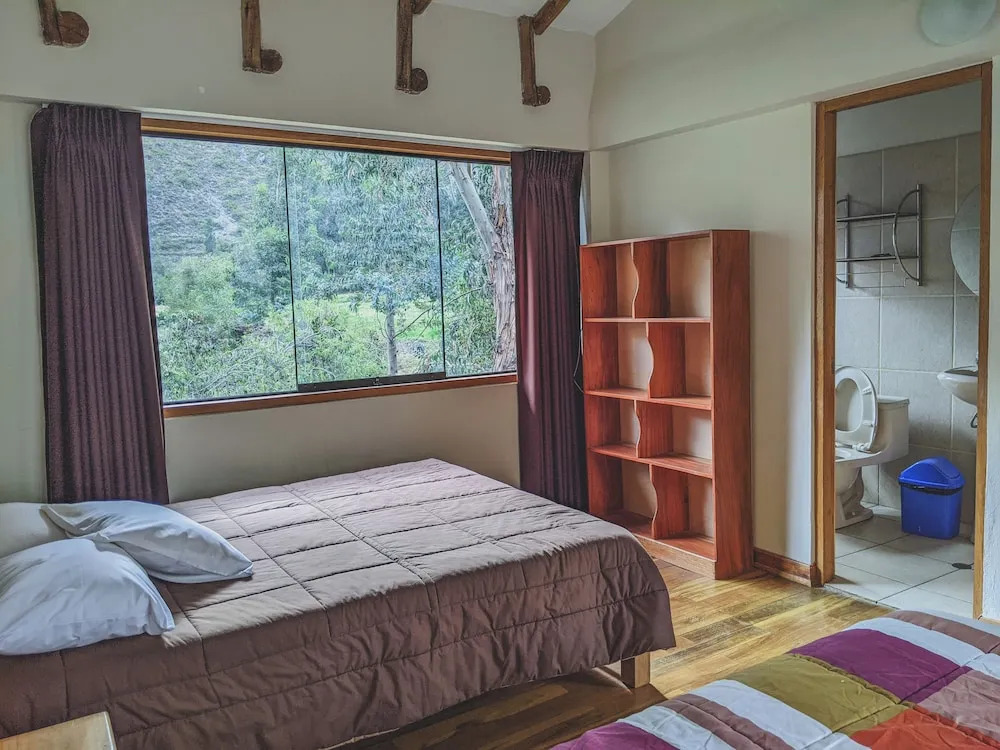 Full Moon Eco Lodge