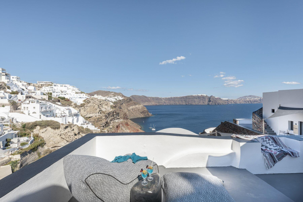 Pearl of Caldera Oia - Boutique Hotel by Pearl Hotel Collection