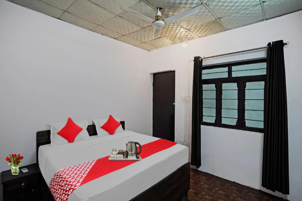 Flagship 70144 Hotel Happy Stay