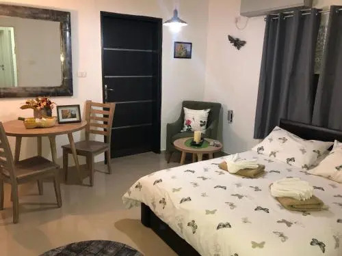 ronits place